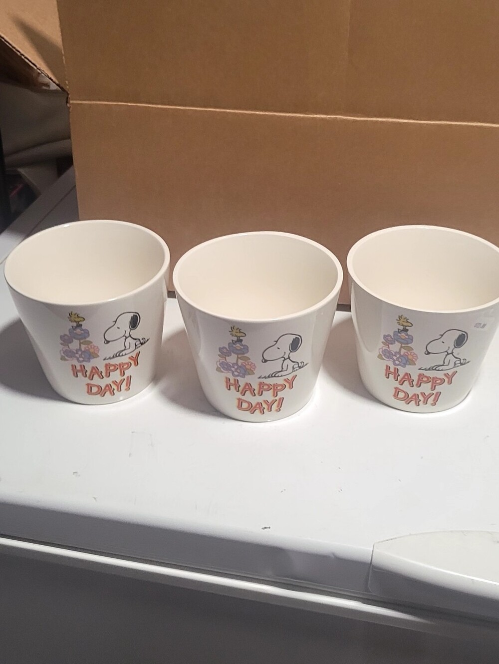 Department 56 White Snoopy 'Happy Day!' Ceramic Planter with Artwork Set Of 3